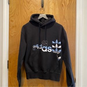 ADIDAS Hoody with kangaroo hand pocket with cool Adidas logo